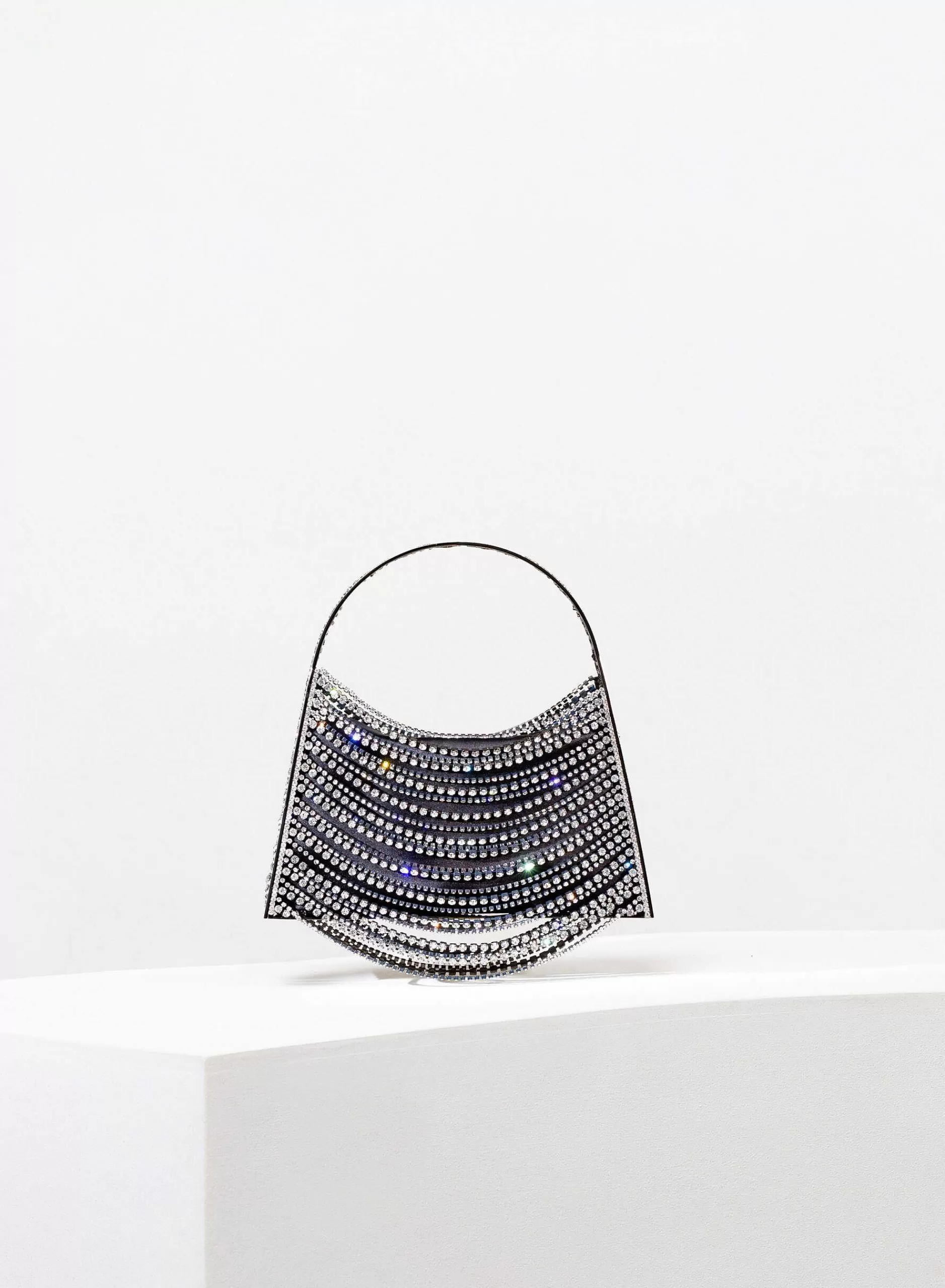 Object D'Heart>Benedetta Bruzziches Lucia In The Sky The World Is Not Enough