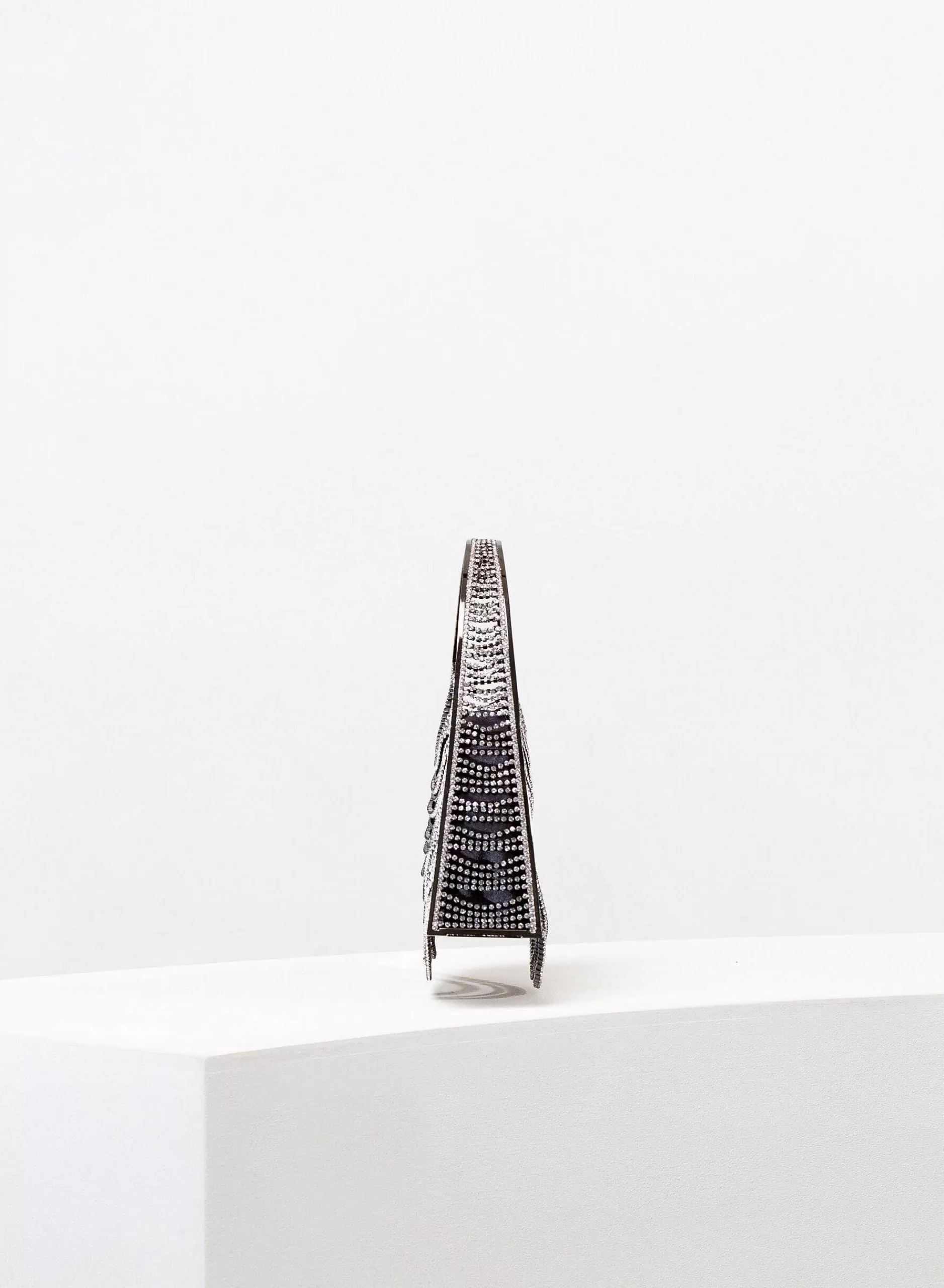 Object D'Heart>Benedetta Bruzziches Lucia In The Sky The World Is Not Enough